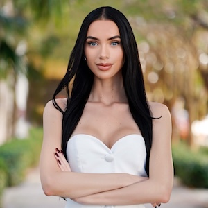 Headshot of Isabelle Boehnert-Krueger