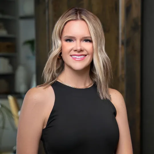 Shandel Henry, Agent in  - Compass