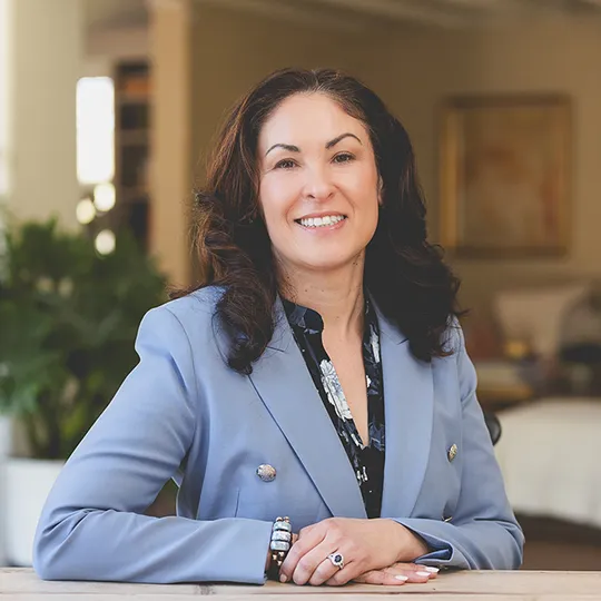 Lauren McCullough, Agent in  - Compass