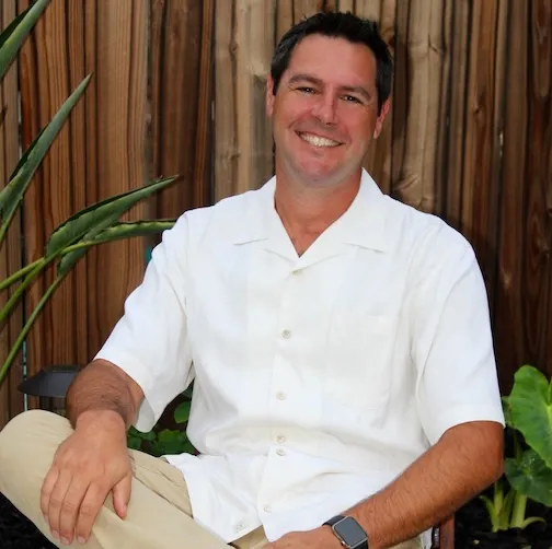 Darren Peck, Agent in  - Compass