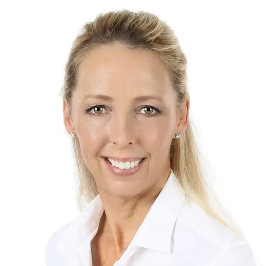 Patricia Schram, Agent in  - Compass