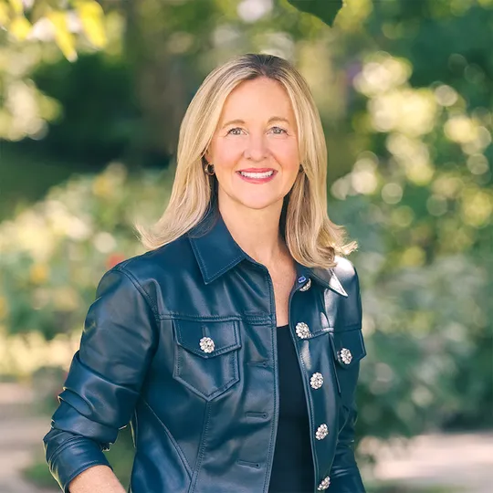 Abby Hail, Agent in  - Compass