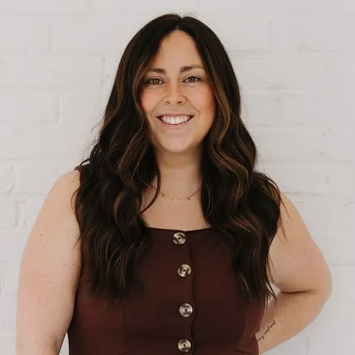 Sarah Livingston, Agent in  - Compass