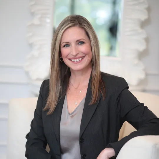 Britt Painter, Agent in  - Compass