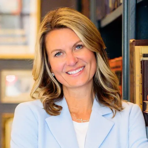 Shannon Kramer, Agent in  - Compass