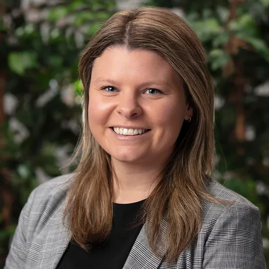 Marjorie Selinger, Agent in  - Compass