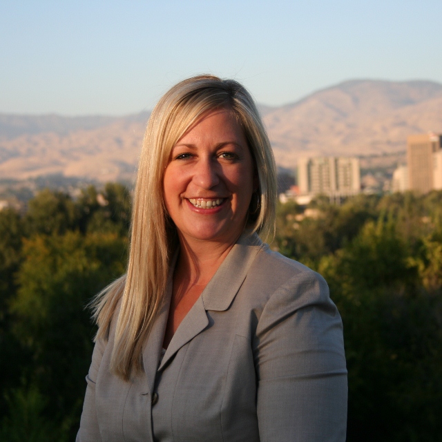 Headshot of Sara Hanigan