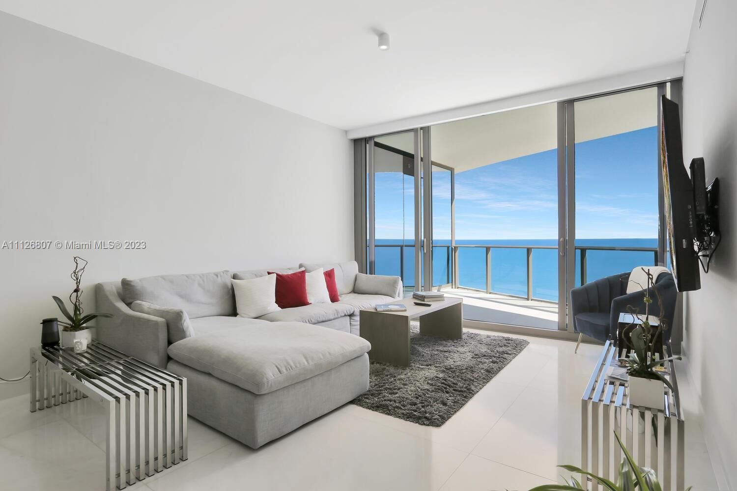 15701 Collins Ave, Unit 1903