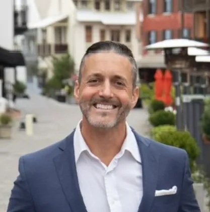 Dan Tinghitella, Agent in  - Compass