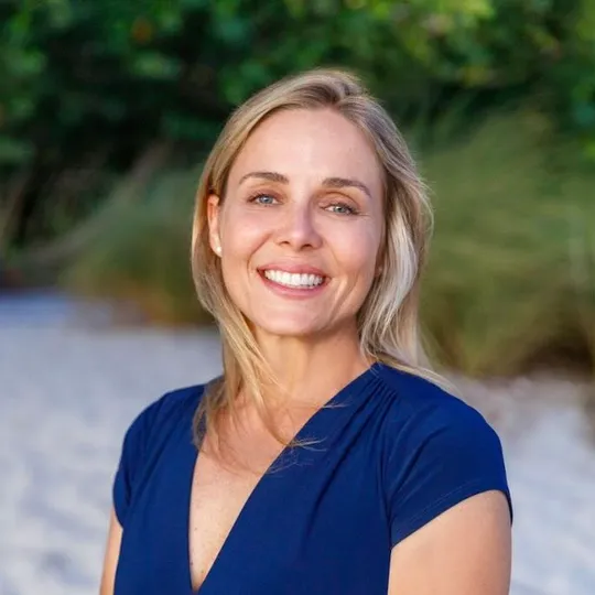 Kristen Young, Agent in  - Compass