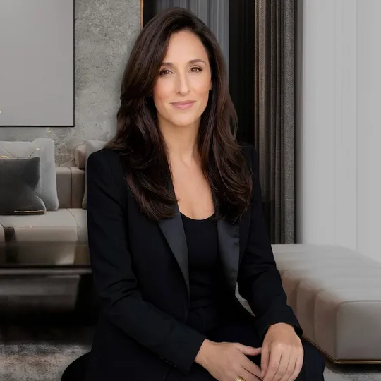 Amanda Hart, Agent in  - Compass