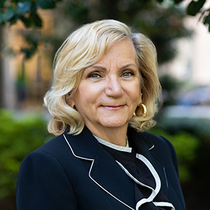 Headshot of Anna Katz