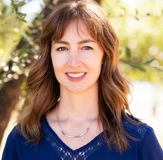 Jessica Barker, Agent in  - Compass