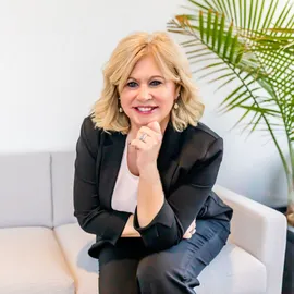 Christine Hoerner, Agent in  - Compass