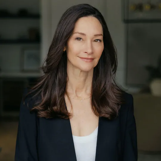 Ally Jaret, Agent in  - Compass