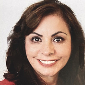 Headshot of Doris Munoz