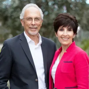 Colombana Group, Agent in  - Compass