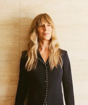 Hillary Harris, Agent in  - Compass