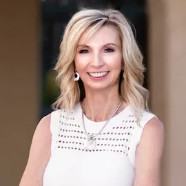 Chrissy Graham, Agent in  - Compass