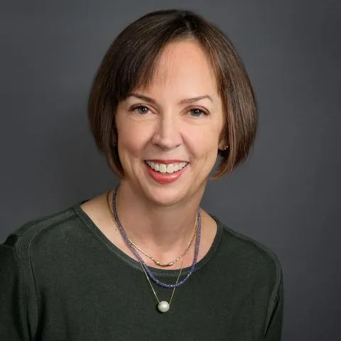 Holly Smith, Agent in  - Compass