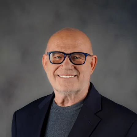 Michael Onufer, Agent in  - Compass