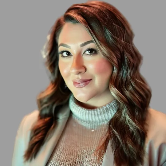 Jennifer DeFeis, Agent in  - Compass