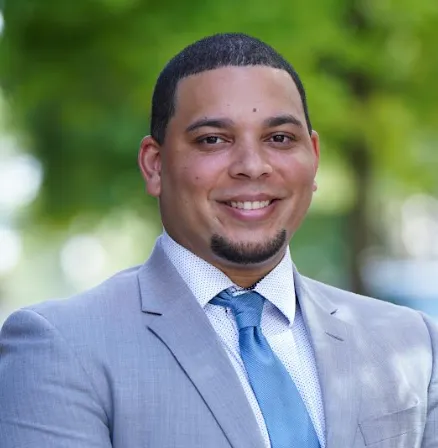 Daniel Dey, Agent in  - Compass