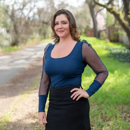 Veronica Duran, Agent in  - Compass