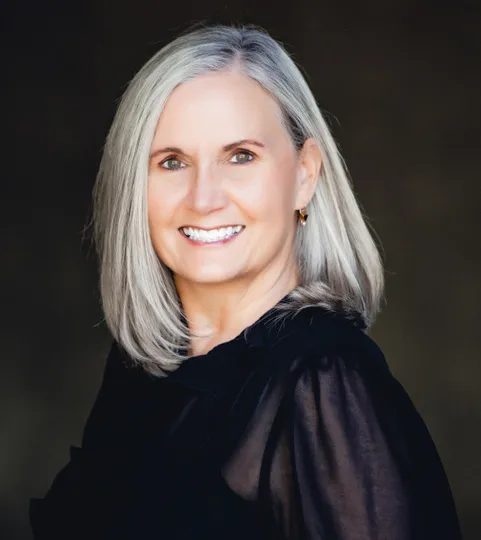 Jennifer Mills, Agent in  - Compass