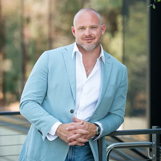 Travis Martin, Agent in  - Compass