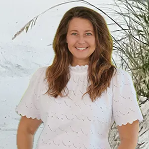 Reggie Withers, Agent in  - Compass