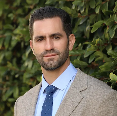 Joshua Lee, Agent in  - Compass