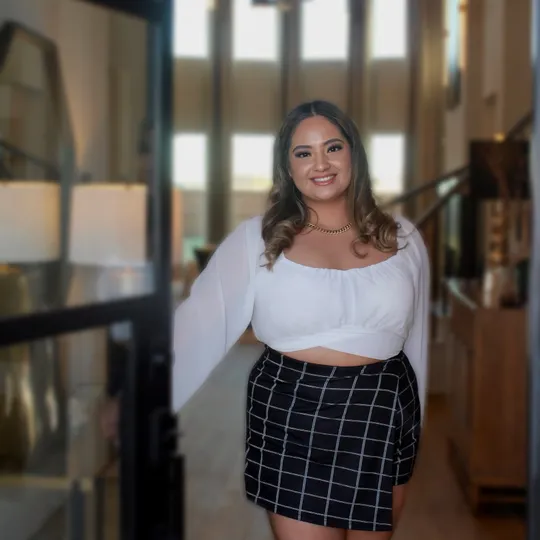 Nathalia Barragan, Agent in  - Compass