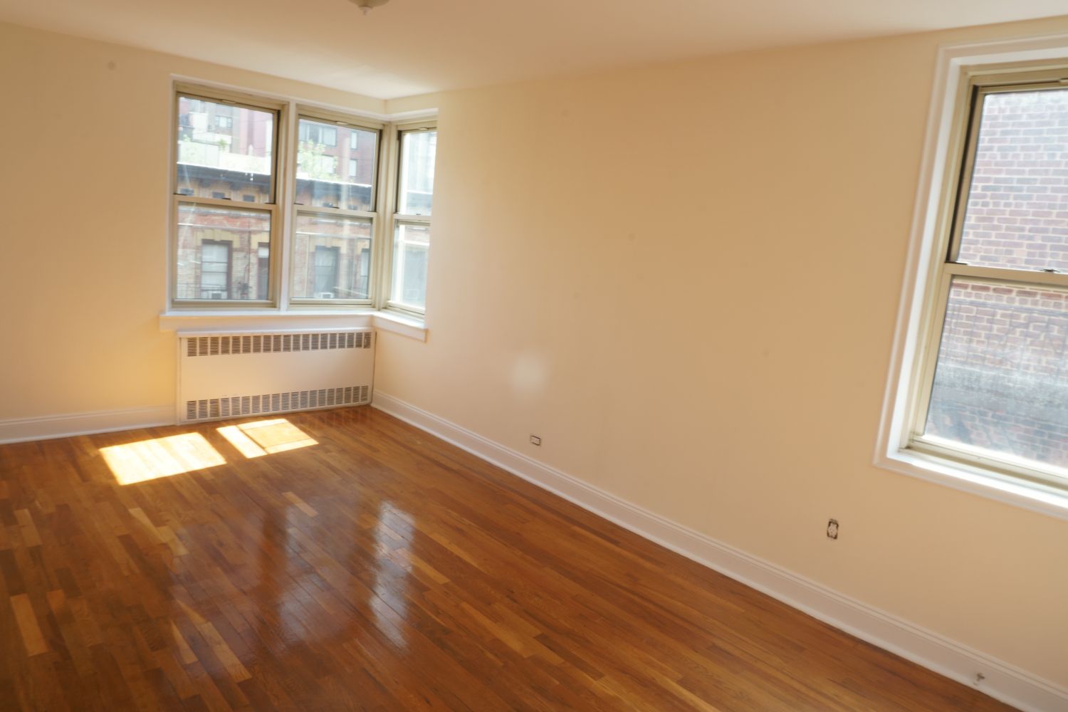 $3,900 | 30 E End Ave, Unit 7S | Upper East Side