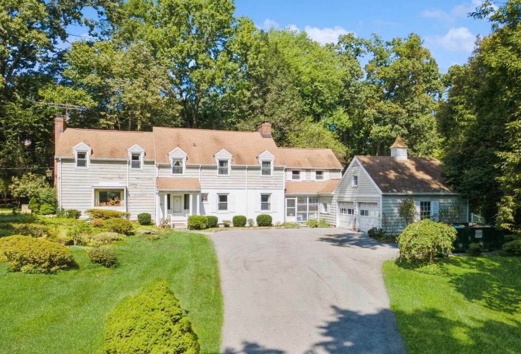 19 Orchard Hill Lane, Greenwich, CT