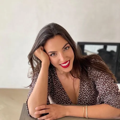 Megan Majd, Agent in  - Compass