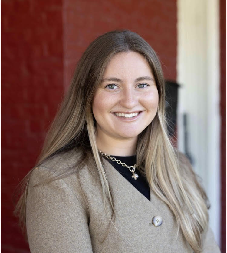 Headshot of Hannah Novakovich