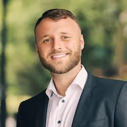 Marc Shulman, Agent in  - Compass