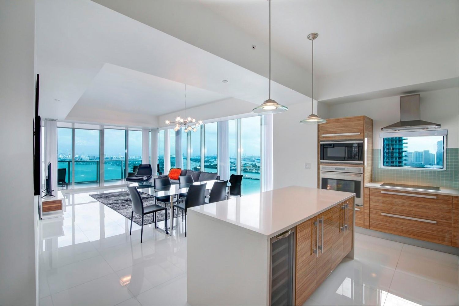 $1,800,000 | 2020 N Bayshore Drive, Unit 3610