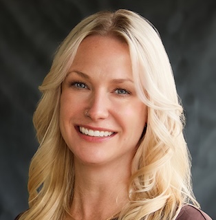 Headshot of Lauren Jennings Jones