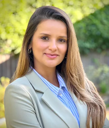 Ada Loos, Agent in  - Compass