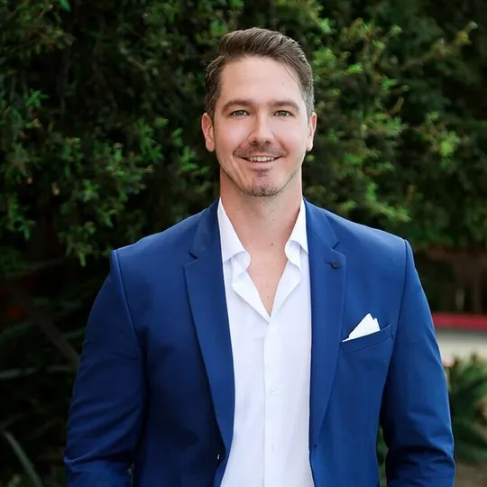 Eric Zarenko, Agent in  - Compass