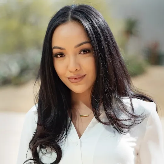 Lauren Shortt, Agent in  - Compass