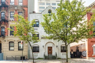 $16,000,000 | 338 W 53rd St | Manhattan