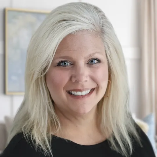 Donna Gardner, Agent in  - Compass