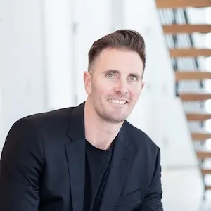 Nicholas Quenzer, Agent in  - Compass