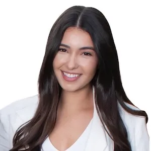 Jenny Girolamo, Agent in  - Compass