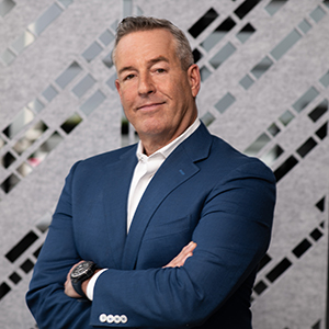 Headshot of Steven Girden