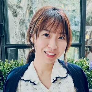 Renna Lin, Agent in  - Compass