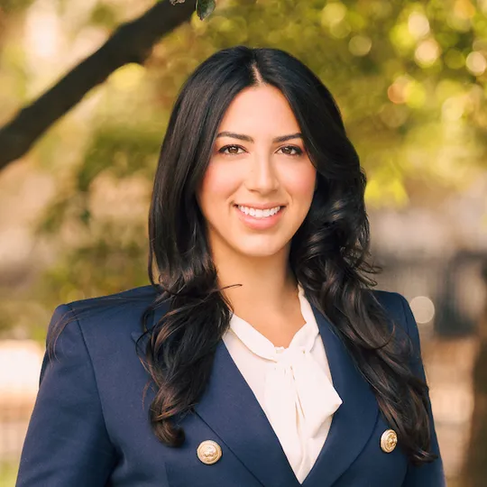 Lauren Curcio, Agent in  - Compass